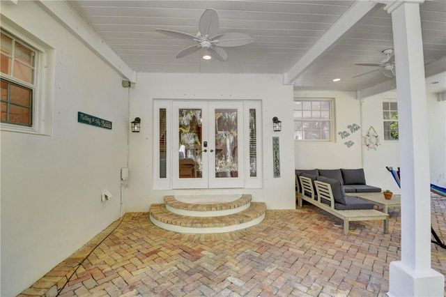 302 NW 11th Street, Delray Beach, FL 33444