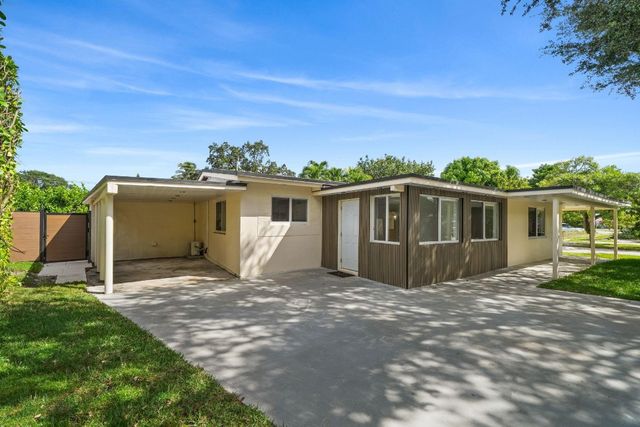 823 SW 27th Street, Fort Lauderdale, FL 33315