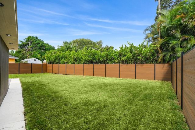 823 SW 27th Street, Fort Lauderdale, FL 33315