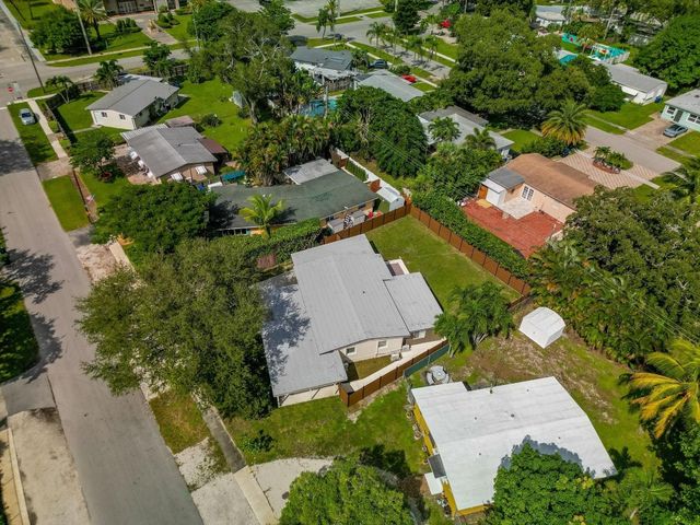 823 SW 27th Street, Fort Lauderdale, FL 33315