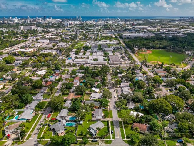 823 SW 27th Street, Fort Lauderdale, FL 33315