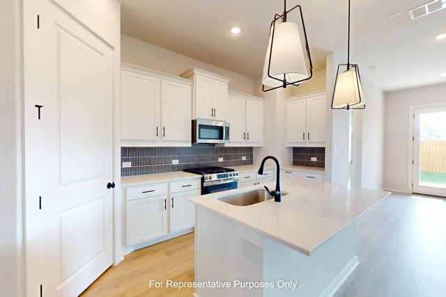 13211 Keefer DR, Austin, TX 78652