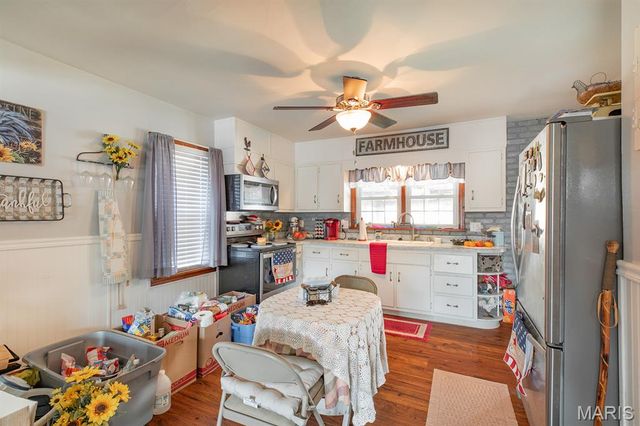 706 S Maple Street, Brighton, IL 62012