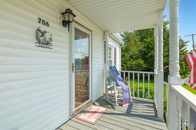 706 S Maple Street, Brighton, IL 62012