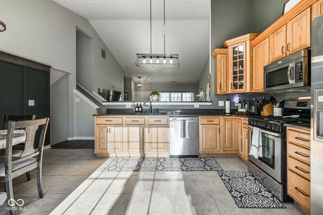 7153 N Chelmsford Drive, Mccordsville, IN 46055