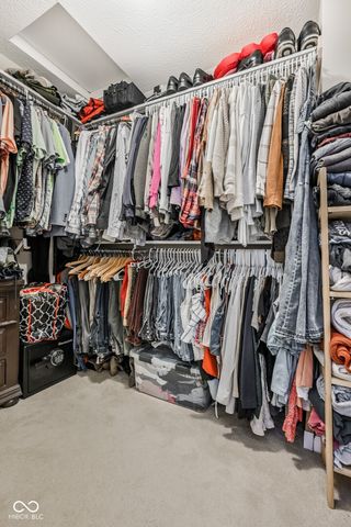 7153 N Chelmsford Drive, Mccordsville, IN 46055