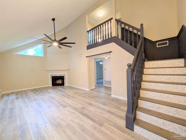 7690 Old Hickory Dr, Pensacola, FL 32507