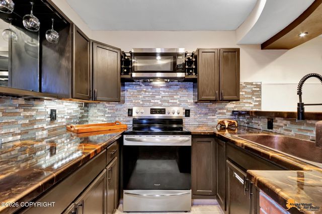 6550 Farpoint Drive, Anchorage, AK 99507
