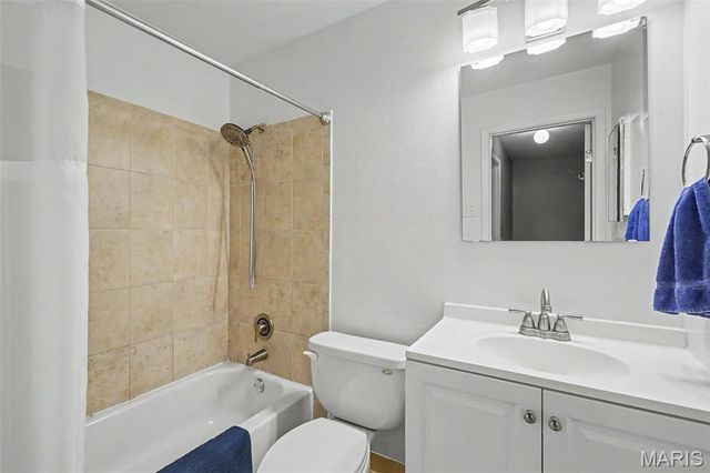 1223 Clarkson Court 1223, Ballwin, MO 63011