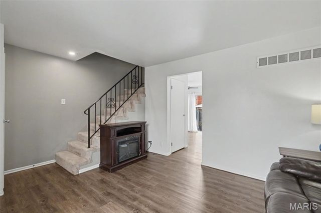 1223 Clarkson Court 1223, Ballwin, MO 63011