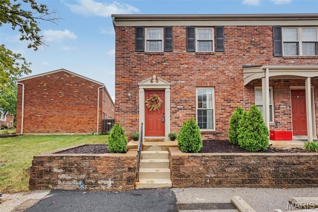 1223 Clarkson Court 1223, Ballwin, MO 63011
