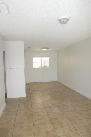 5461 W 24th Ave 67, Hialeah, FL 33016
