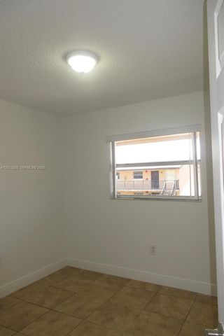 5461 W 24th Ave 67, Hialeah, FL 33016