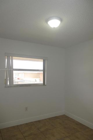 5461 W 24th Ave 67, Hialeah, FL 33016