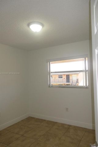 5461 W 24th Ave 67, Hialeah, FL 33016