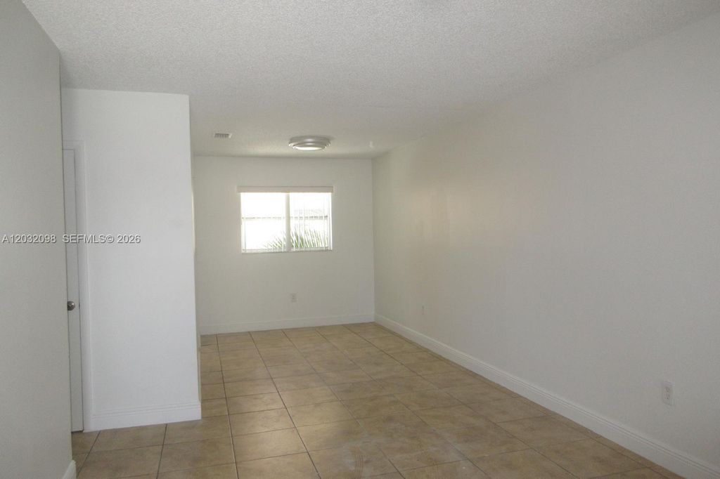 5461 W 24th Ave 67, Hialeah, FL 33016