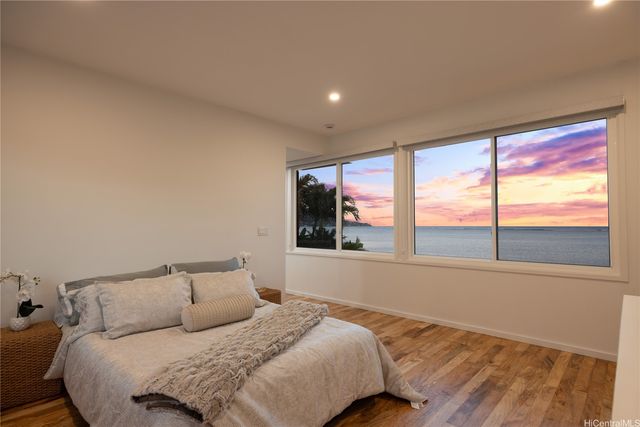 5811 Kalanianaole Highway, Honolulu, HI 96821