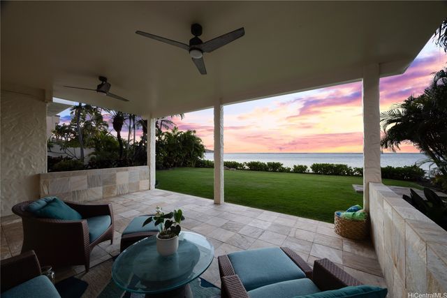5811 Kalanianaole Highway, Honolulu, HI 96821