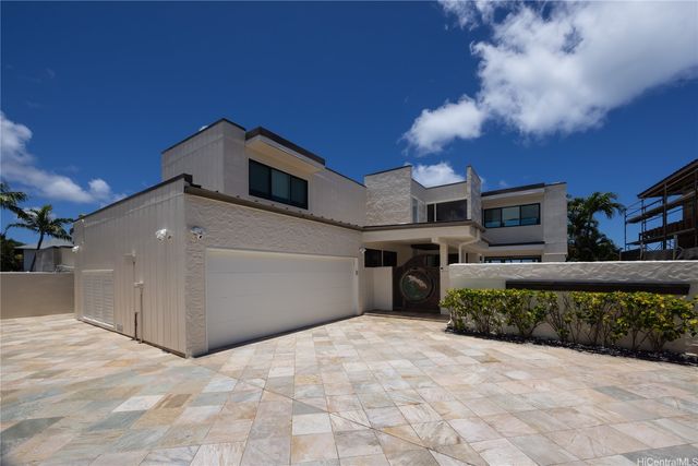 5811 Kalanianaole Highway, Honolulu, HI 96821