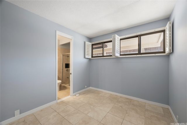 5811 Kalanianaole Highway, Honolulu, HI 96821