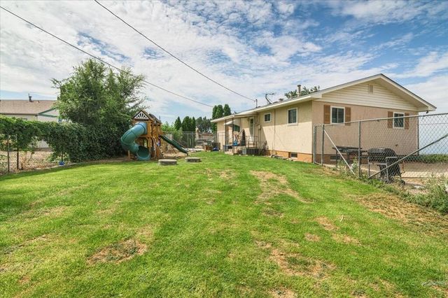 2001 Carmela Rd., Pueblo, CO 81006