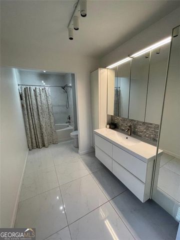 89 Regency Road, Alpharetta, GA 30022