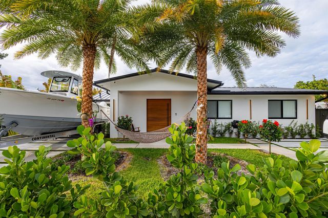 807 Hollywood Place, West Palm Beach, FL 33405