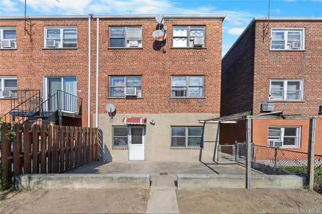 1815 Mahan Avenue, Bronx, NY 10461