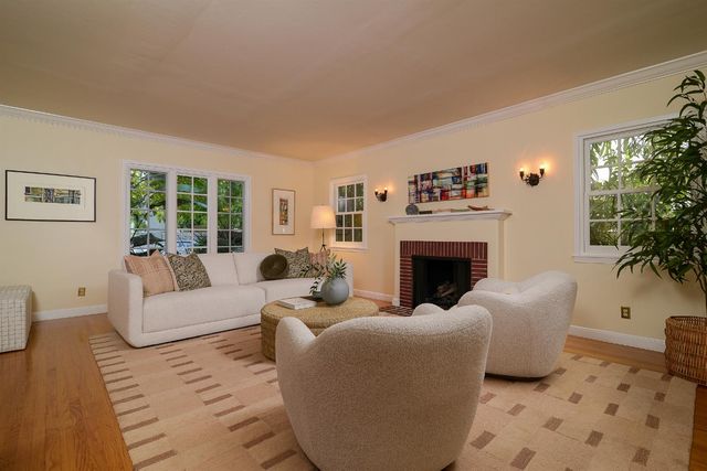 1841 11th Ave, Sacramento, CA 95818