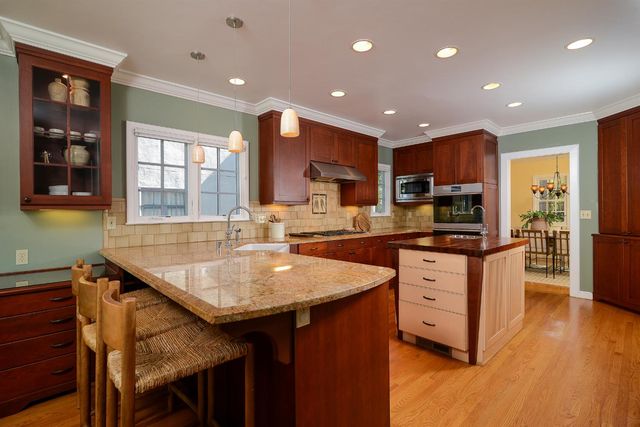 1841 11th Ave, Sacramento, CA 95818