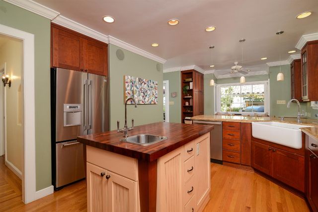1841 11th Ave, Sacramento, CA 95818
