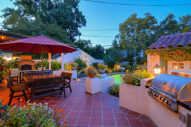 1841 11th Ave, Sacramento, CA 95818