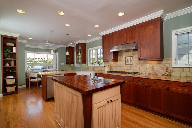 1841 11th Ave, Sacramento, CA 95818