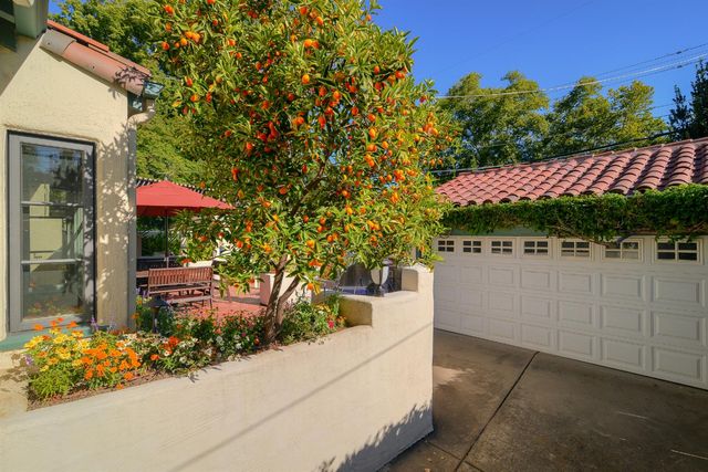 1841 11th Ave, Sacramento, CA 95818