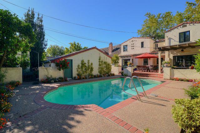 1841 11th Ave, Sacramento, CA 95818