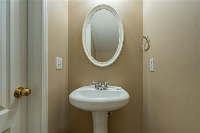 32 Brookvalley W Court, Dallas, GA 30157