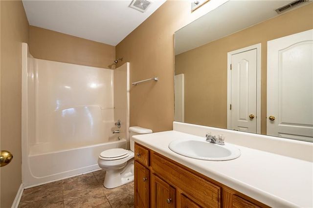 32 Brookvalley W Court, Dallas, GA 30157