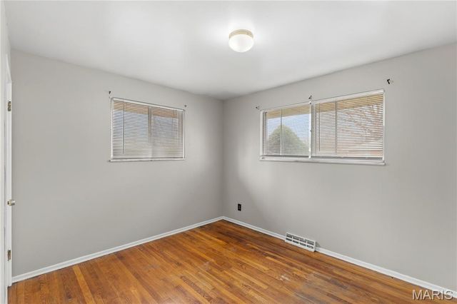 1158 Reale Avenue, St Louis, MO 63138