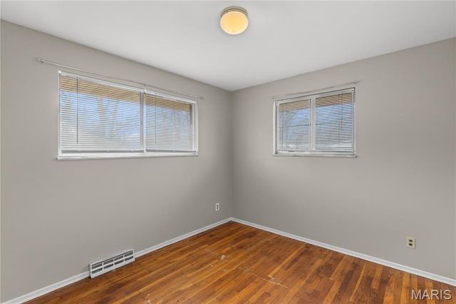 1158 Reale Avenue, St Louis, MO 63138