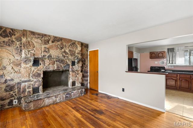 1158 Reale Avenue, St Louis, MO 63138