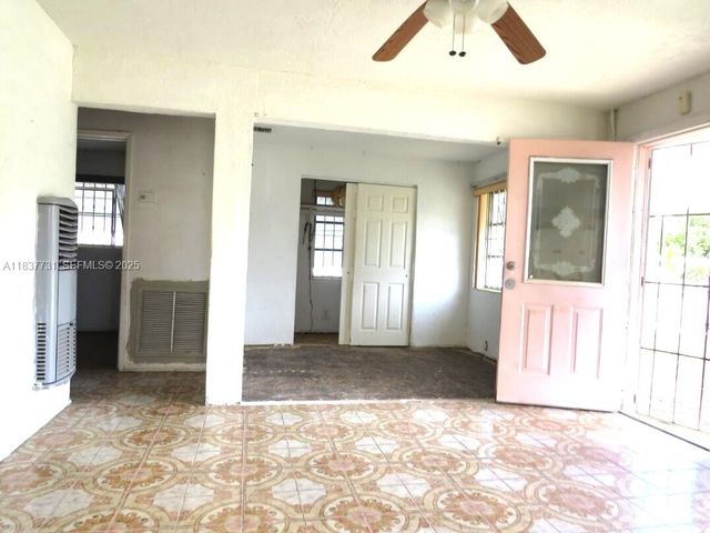 525 NW 16th Street, Pompano Beach, FL 33060
