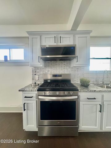 402 S 39th St, Louisville, KY 40212