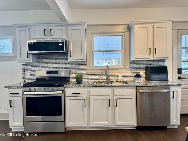 402 S 39th St, Louisville, KY 40212