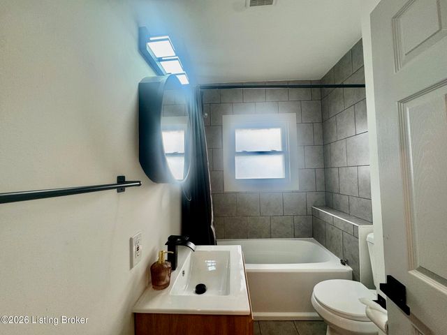 402 S 39th St, Louisville, KY 40212