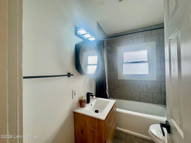 402 S 39th St, Louisville, KY 40212