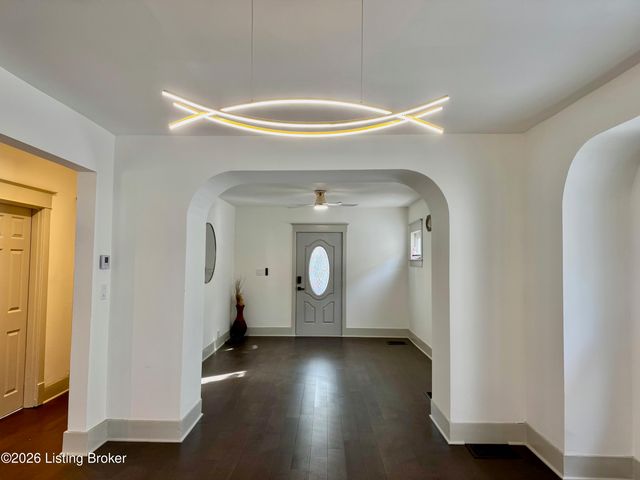 402 S 39th St, Louisville, KY 40212