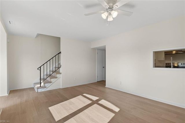 744 Lake Edward DR W, Virginia Beach, VA 23462