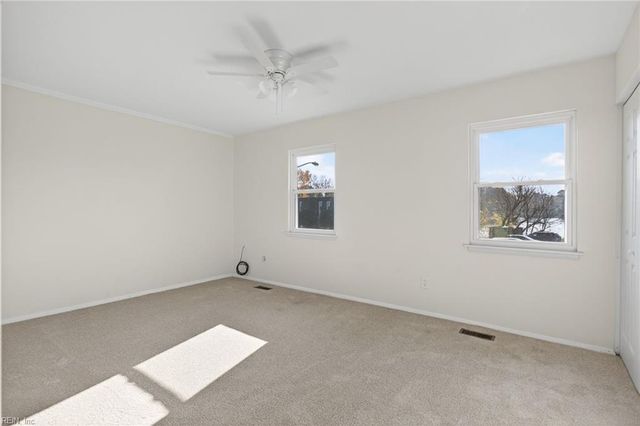 744 Lake Edward DR W, Virginia Beach, VA 23462