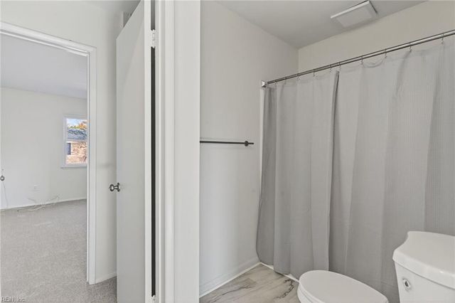 744 Lake Edward DR W, Virginia Beach, VA 23462