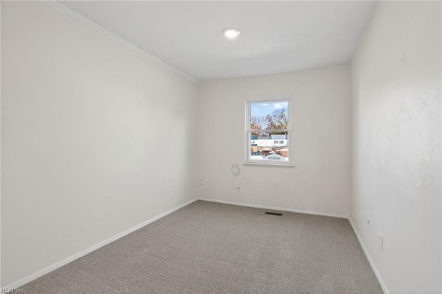 744 Lake Edward DR W, Virginia Beach, VA 23462